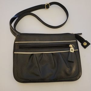 5/$20 Relic black and gold cross body/shoulder bag